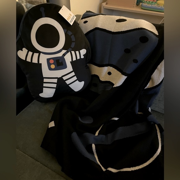 Indigo Mini Maison Space Blanket Throw - Picture 2 of 2